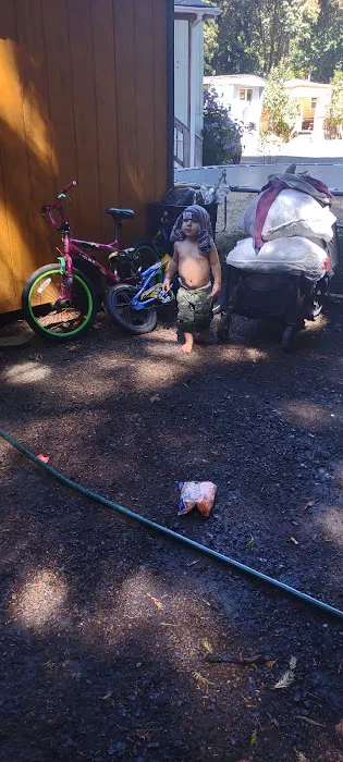 Twin Oaks Mobile Home Park Picture 2