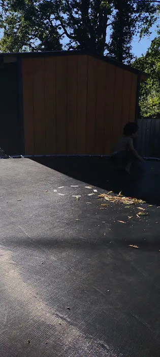 Twin Oaks Mobile Home Park Picture 6