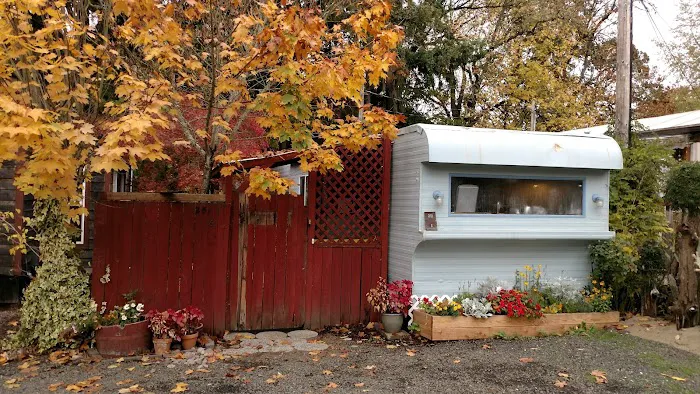 Twin Oaks Mobile Home Park Picture 5