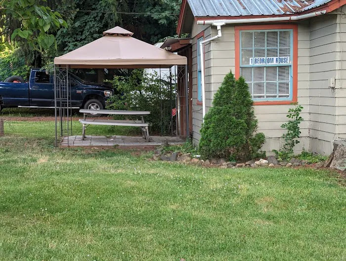 Foster Lake Mobile Home & RV Community Picture 3