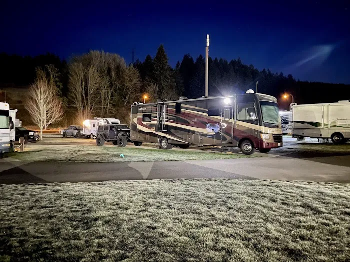 Little Creek RV Park Picture 8