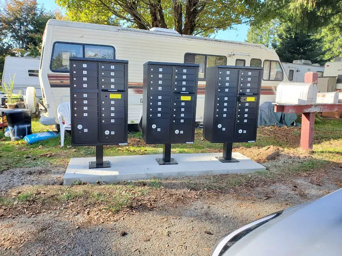 Peninsula Pines Mobile Home & RV Park Picture 10