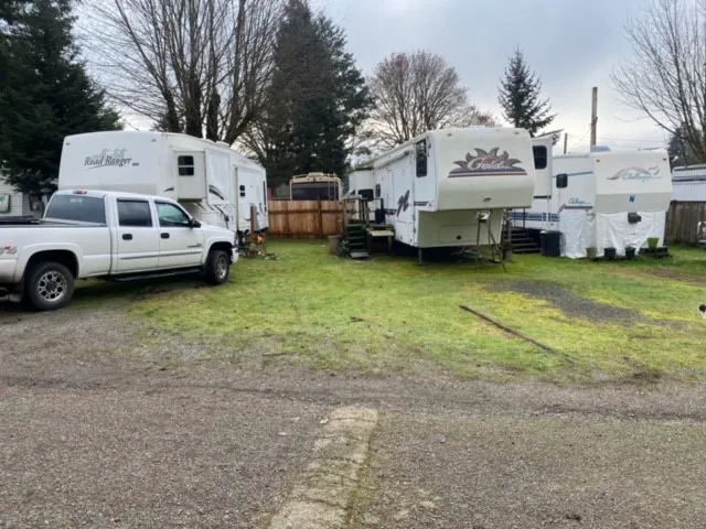 Peninsula Pines Mobile Home & RV Park Picture 8