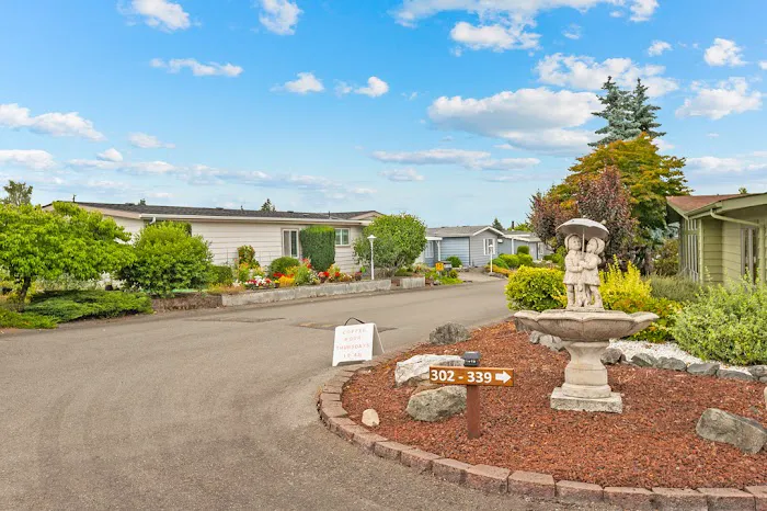 Heather Hills Picture 9