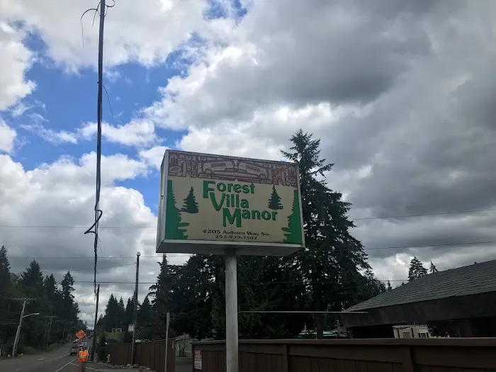 Forest Villa Manor Picture 3