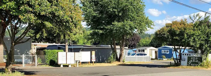 Laurelwood Mobile Home Park Picture 2
