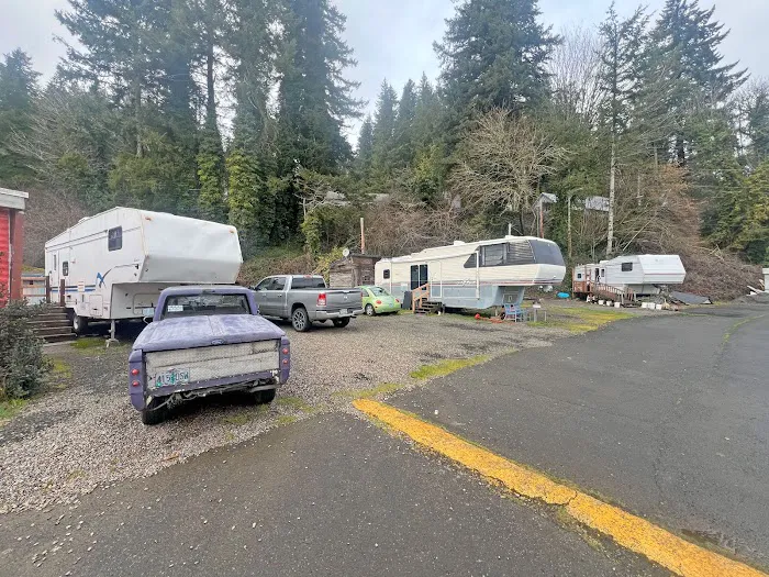 Tidewater Mobile Home and RV Park Picture 6