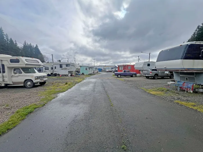 Tidewater Mobile Home and RV Park Picture 2