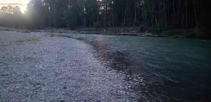 Cedars RV Court Picture 4