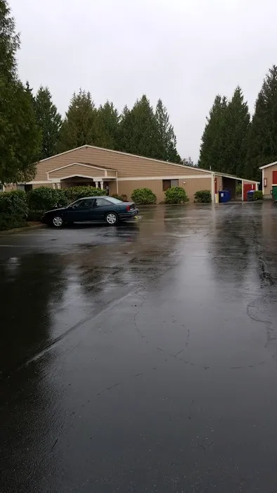 Twin Cedars Picture 8