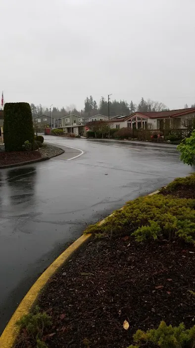 Twin Cedars Picture 4