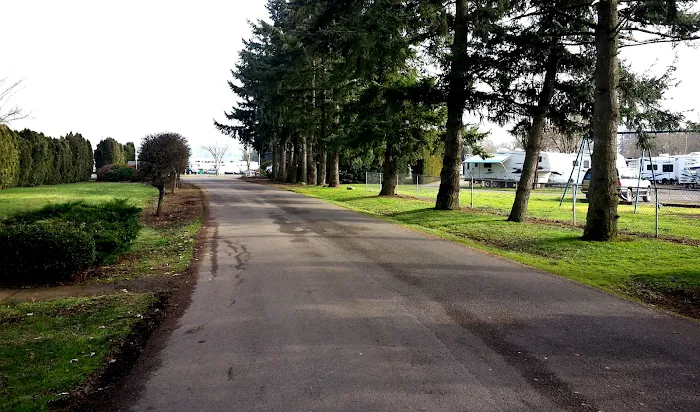 Eugene Kamping World Picture 6