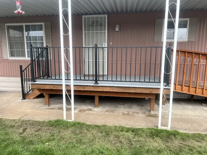 Lee's Mobile Home Park Picture 6