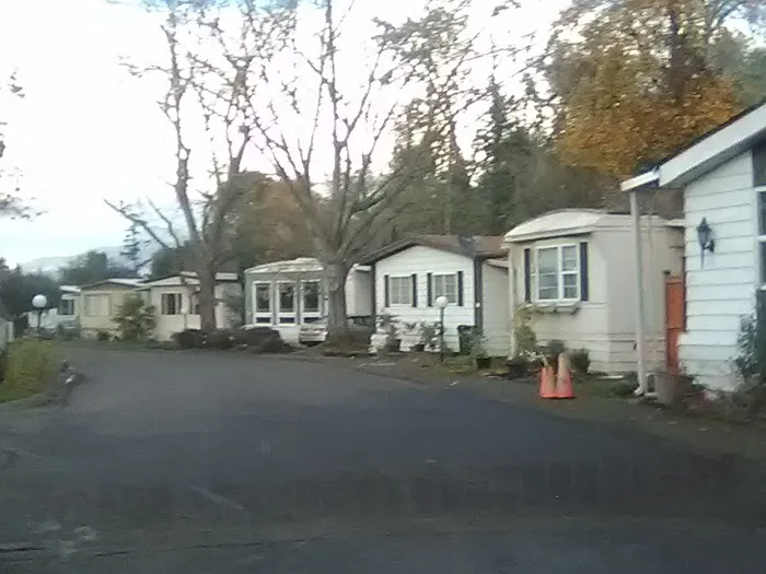 Falcon Wood Village Picture 5