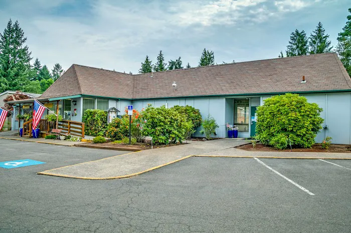 Golden Oaks Picture 10