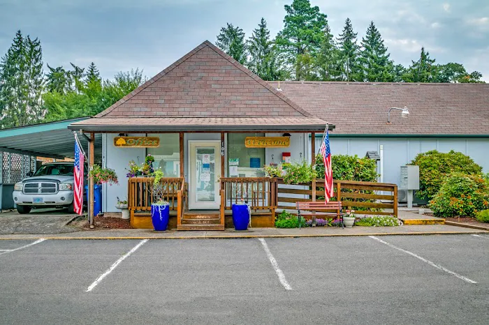 Golden Oaks Picture 9