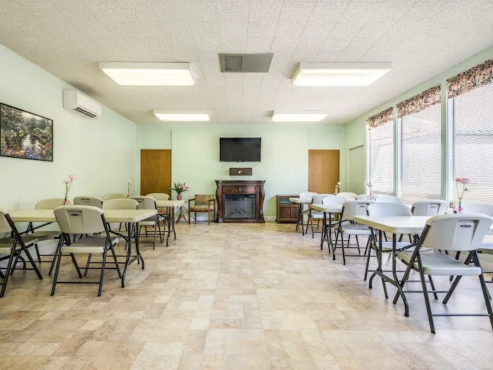 Golden Oaks Picture 5