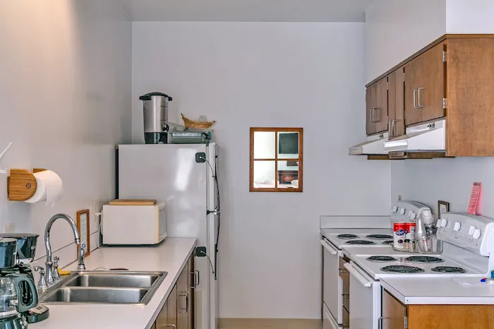 Golden Oaks Picture 3