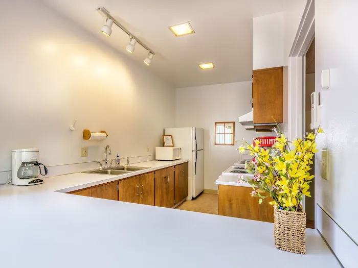 Golden Oaks Picture 4