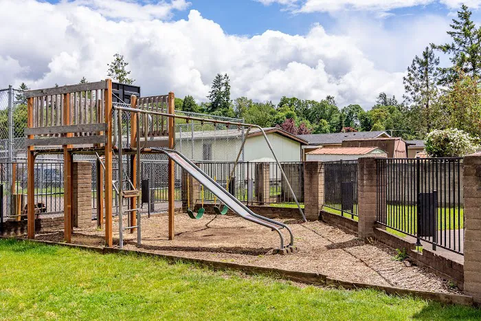 Granada Estates Picture 5