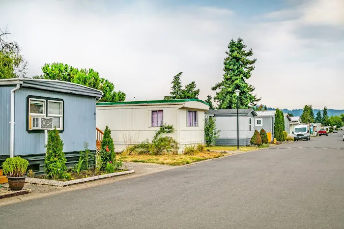 Granada Estates Picture 4