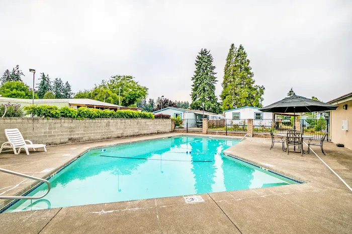 Granada Estates Picture 6