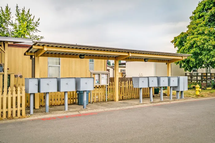 Granada Estates Picture 7