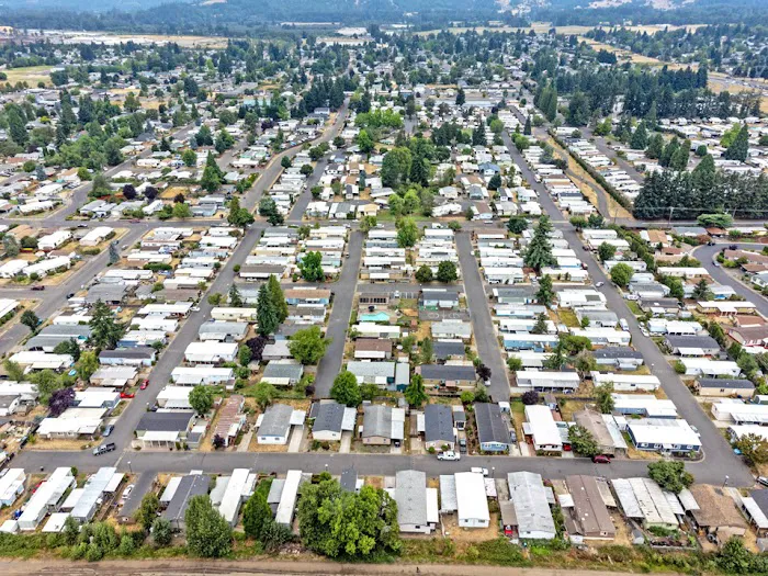 Granada Estates Picture 8