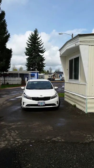 Parklane Manufactured Home Park Picture 9