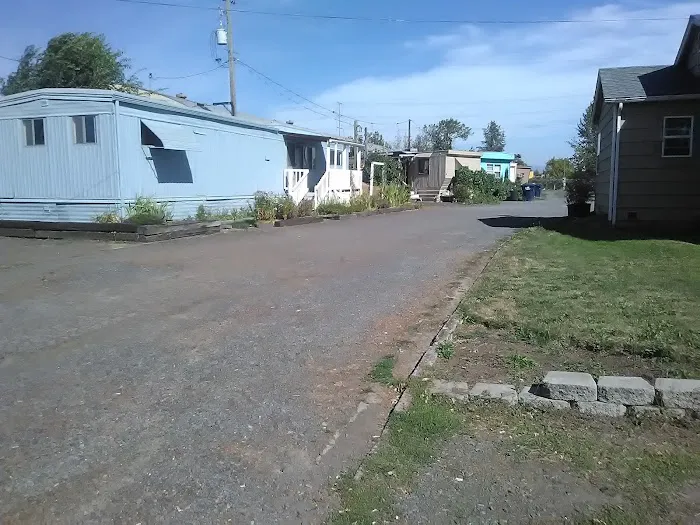 Red Bird Mobile Park Picture 2