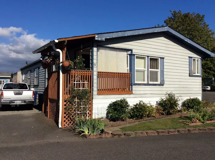 Crestwood Senior Mobile Home Park Picture 6