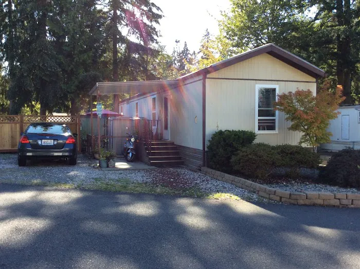 Crestwood Senior Mobile Home Park Picture 8