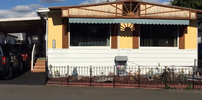 Crestwood Senior Mobile Home Park Picture 10