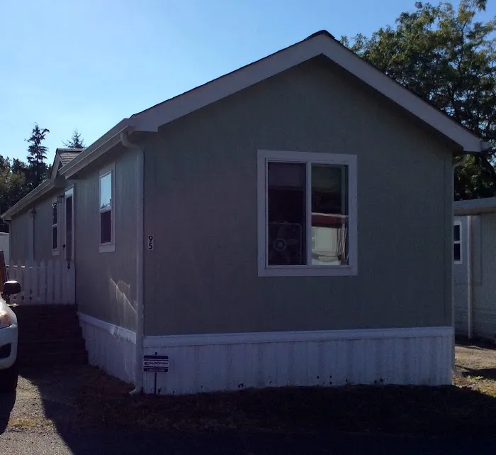 Crestwood Senior Mobile Home Park Picture 9