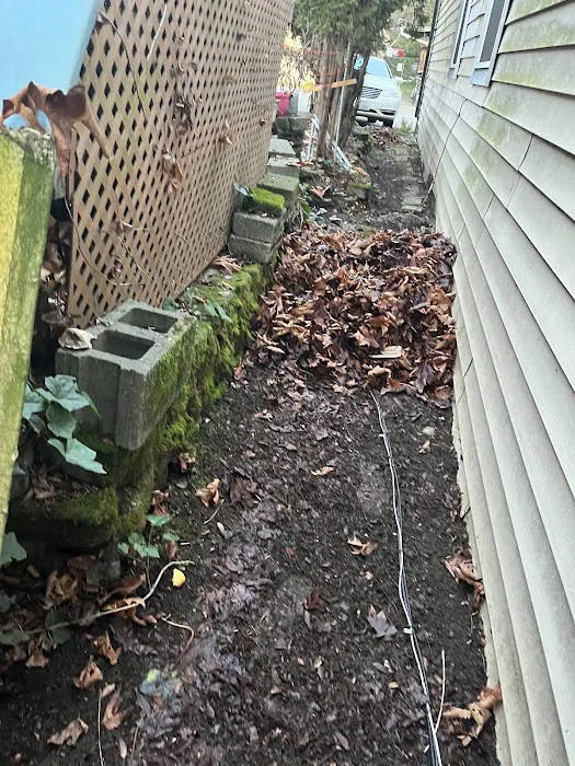 West Hill Mobile Manor Picture 4