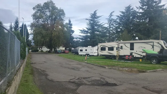 Willo Vista Mobile Home Estates Picture 6