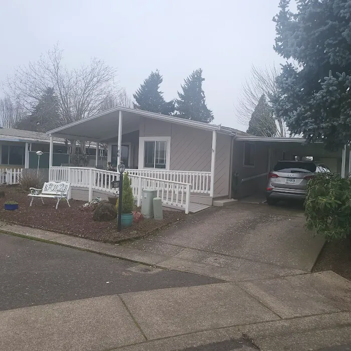 Camelot Manufactured Home Village Picture 3