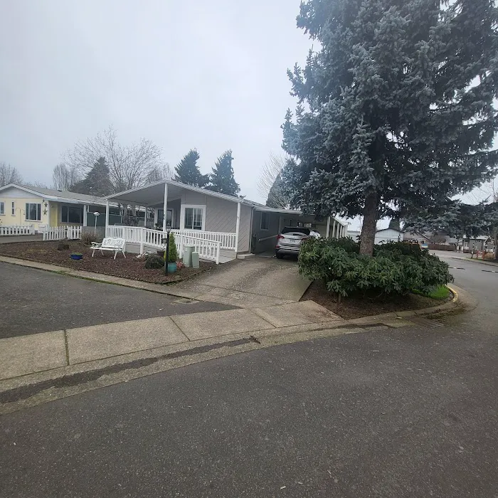 Camelot Manufactured Home Village Picture 4