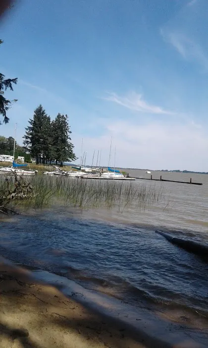 Fern Ridge Shores RV Park Picture 6