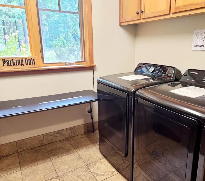 Holiday Farm RV Resort Picture 2