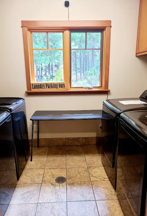 Holiday Farm RV Resort Picture 10