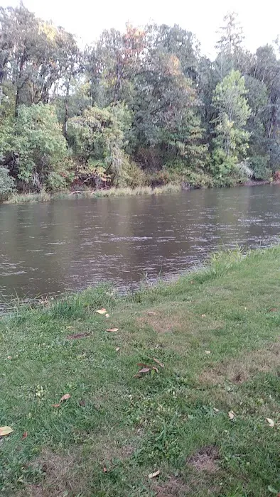 Riverwood Mobile Home Park Picture 16