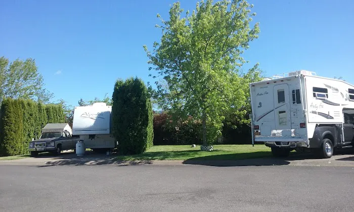 Creswell Court Residential Community Picture 6