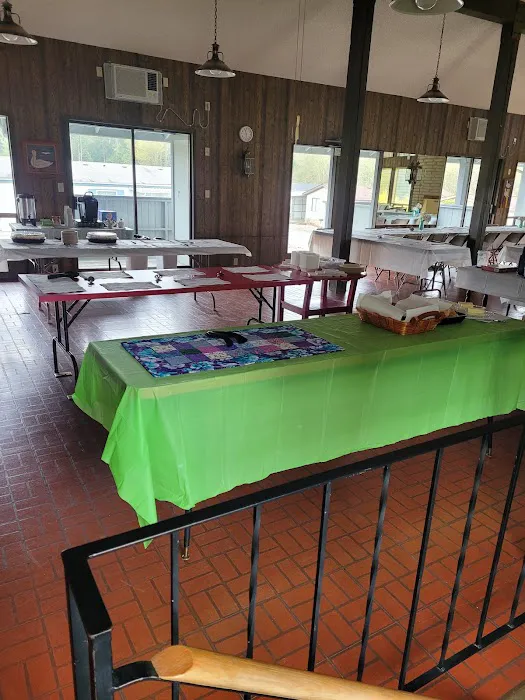 Kitsap Lake Mobile Home Park Picture 9