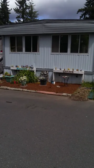 Country Lane Mobile Home Park Picture 2