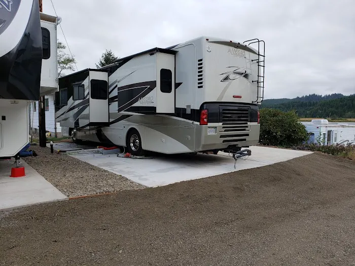 Alsea River R V Park Picture 6