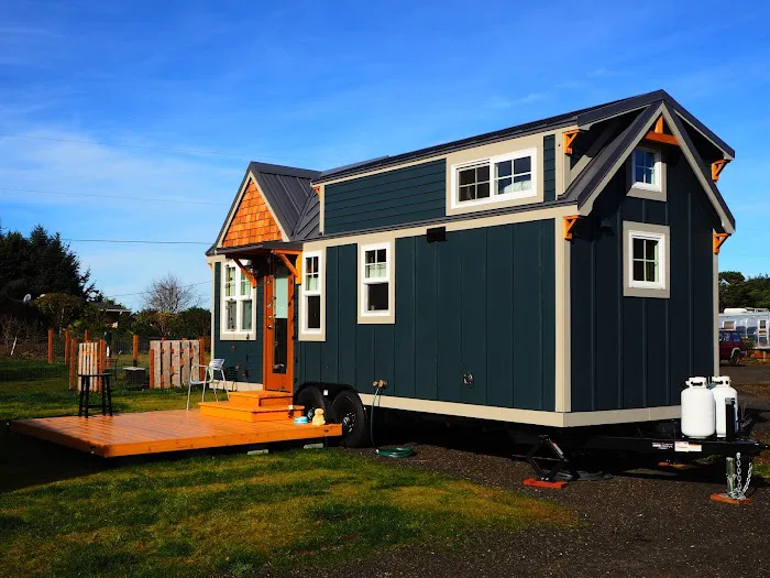 Tiny Tranquility | Tiny House & Vintage RV Park Picture 5