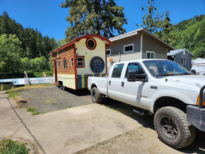 Taylor's Landing Picture 9