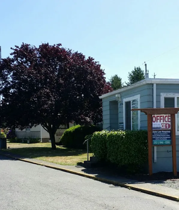 Midway RV & Mobile Home Park Picture 7