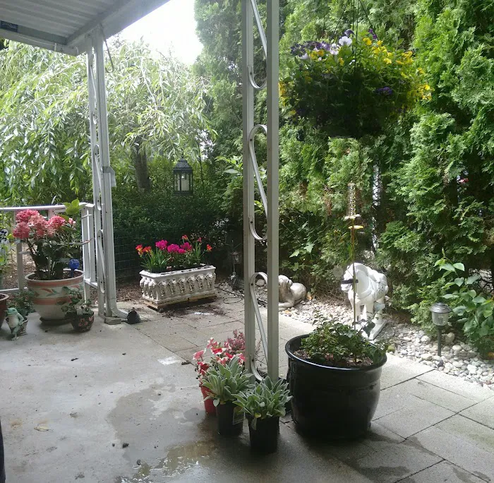 Leisure Estates Mobile Home Park Picture 10